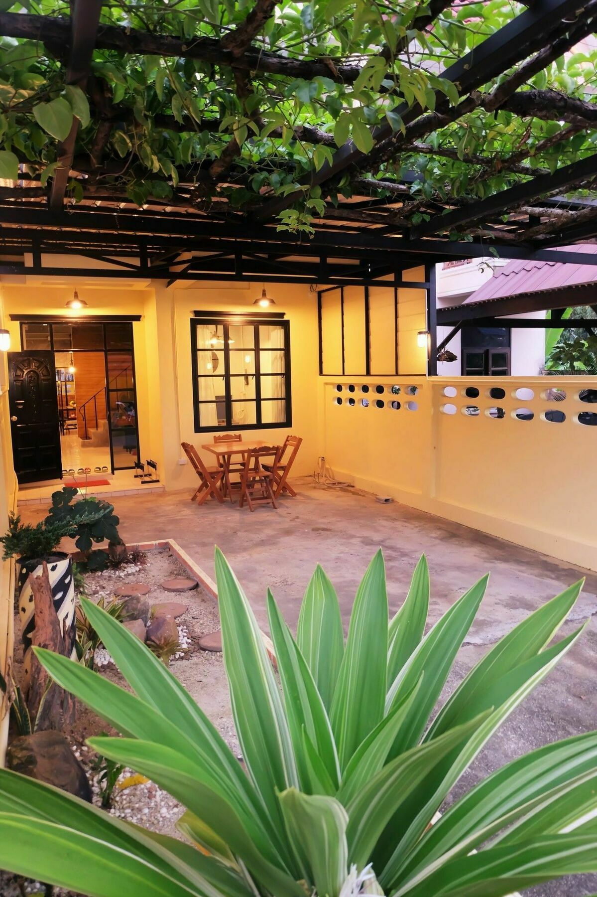 Nanrada Hometel Krabi town Exterior foto